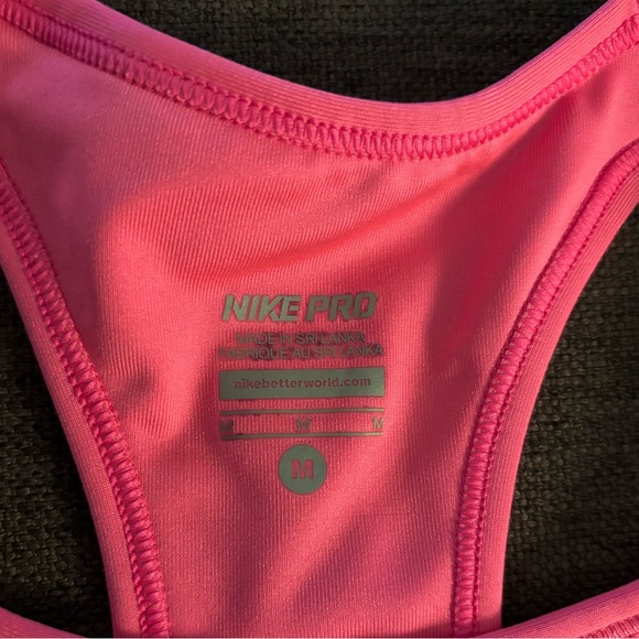 Nike sports bra - New without tags - Picture 2 of 3